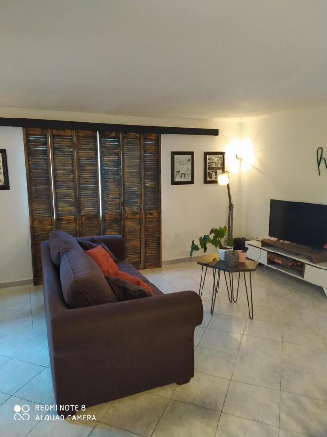 Appartement Giovanna Ceyreste Eksteriør billede