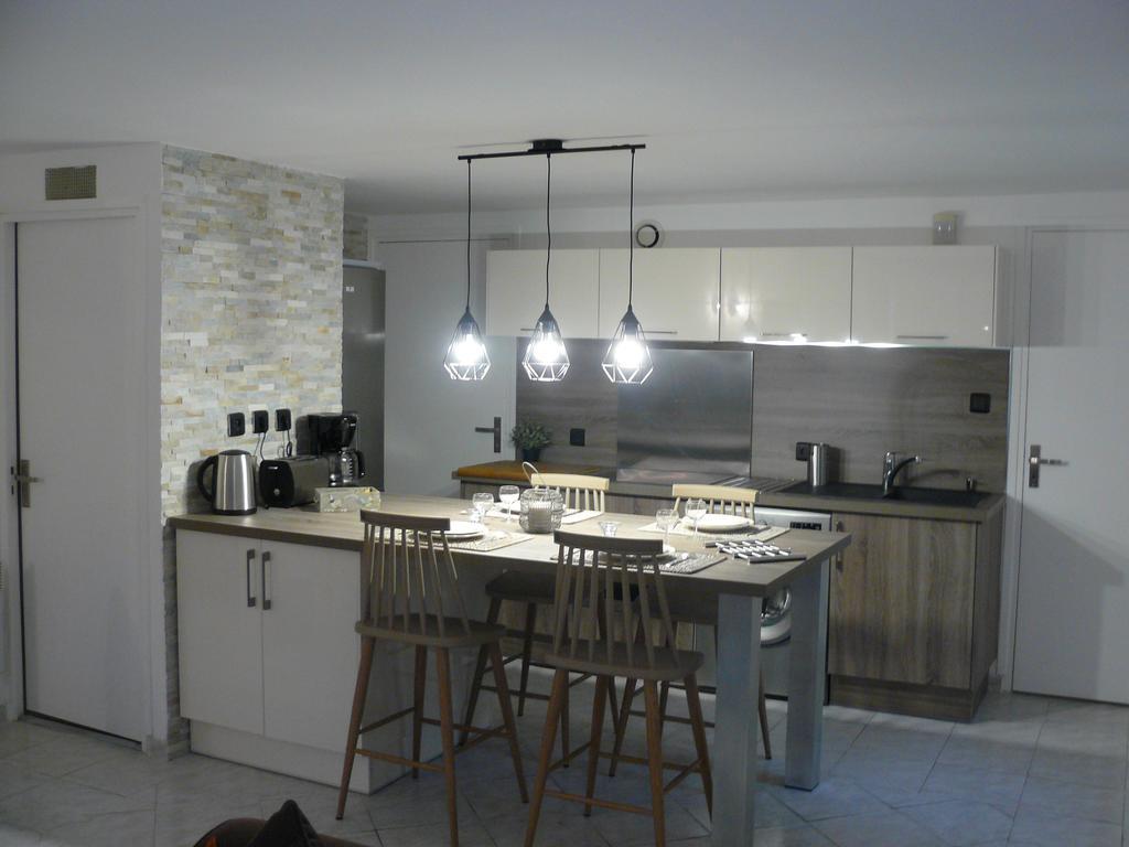 Appartement Giovanna Ceyreste Eksteriør billede